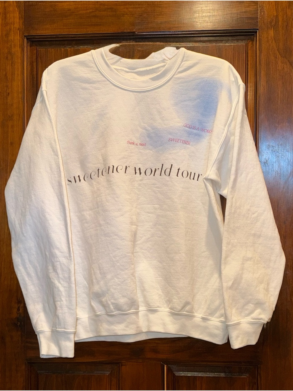 Ariana Grande: 'Sweetener World Tour' Graphic Sweatshirt